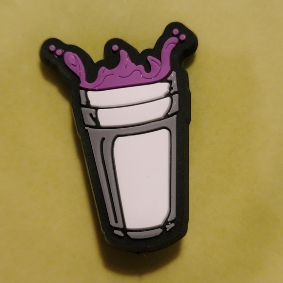 Mix & Match 4 for $10 x Purple Drink Double Cup Croc Charm - Picture 1 of 4